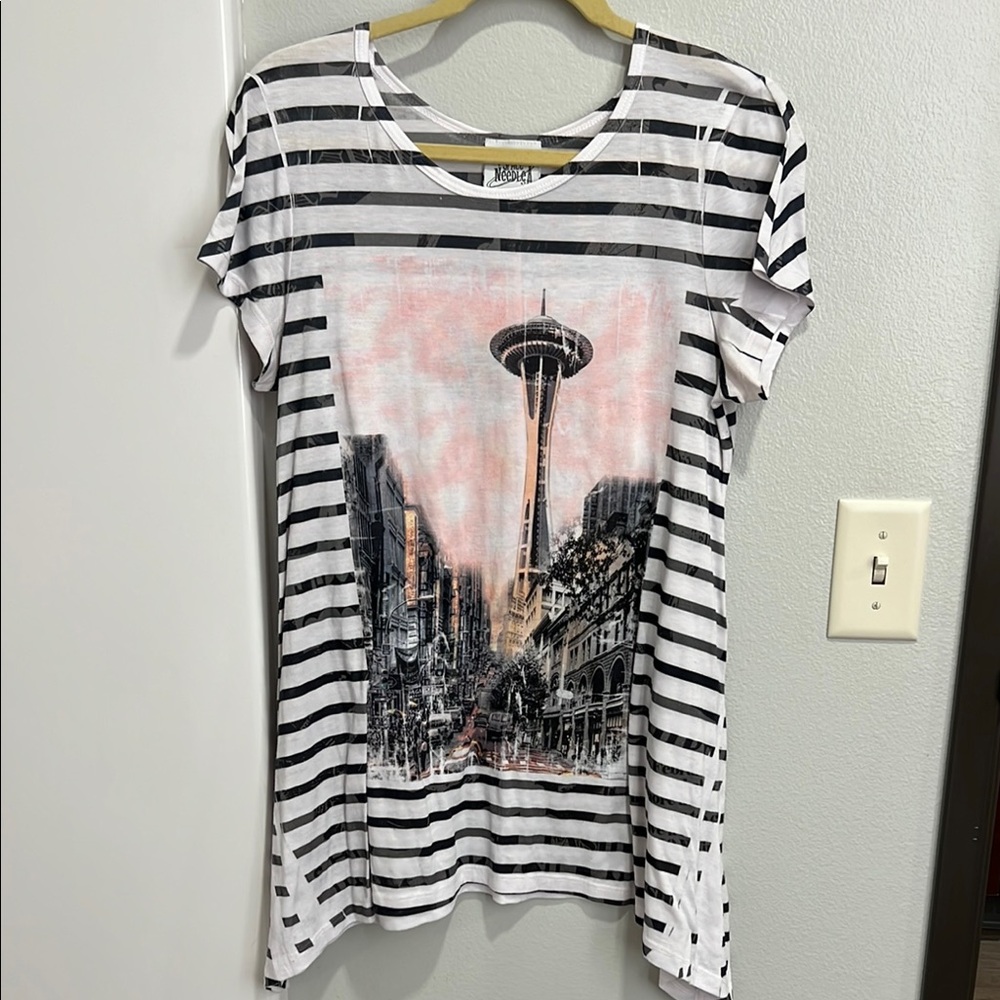 Space Needle Striped Black and White Graphic Top-NWOT